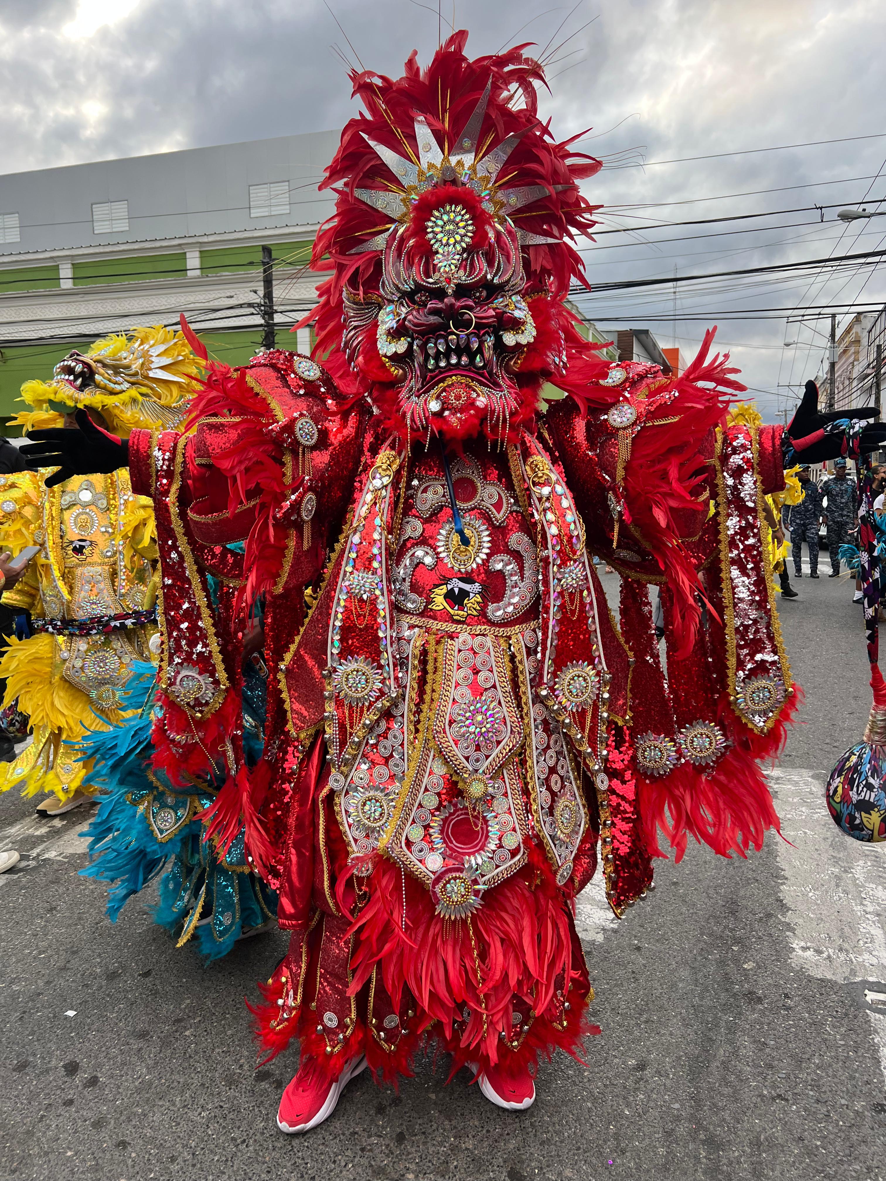Diablo Cojuelo Las Fieras — traje rojo